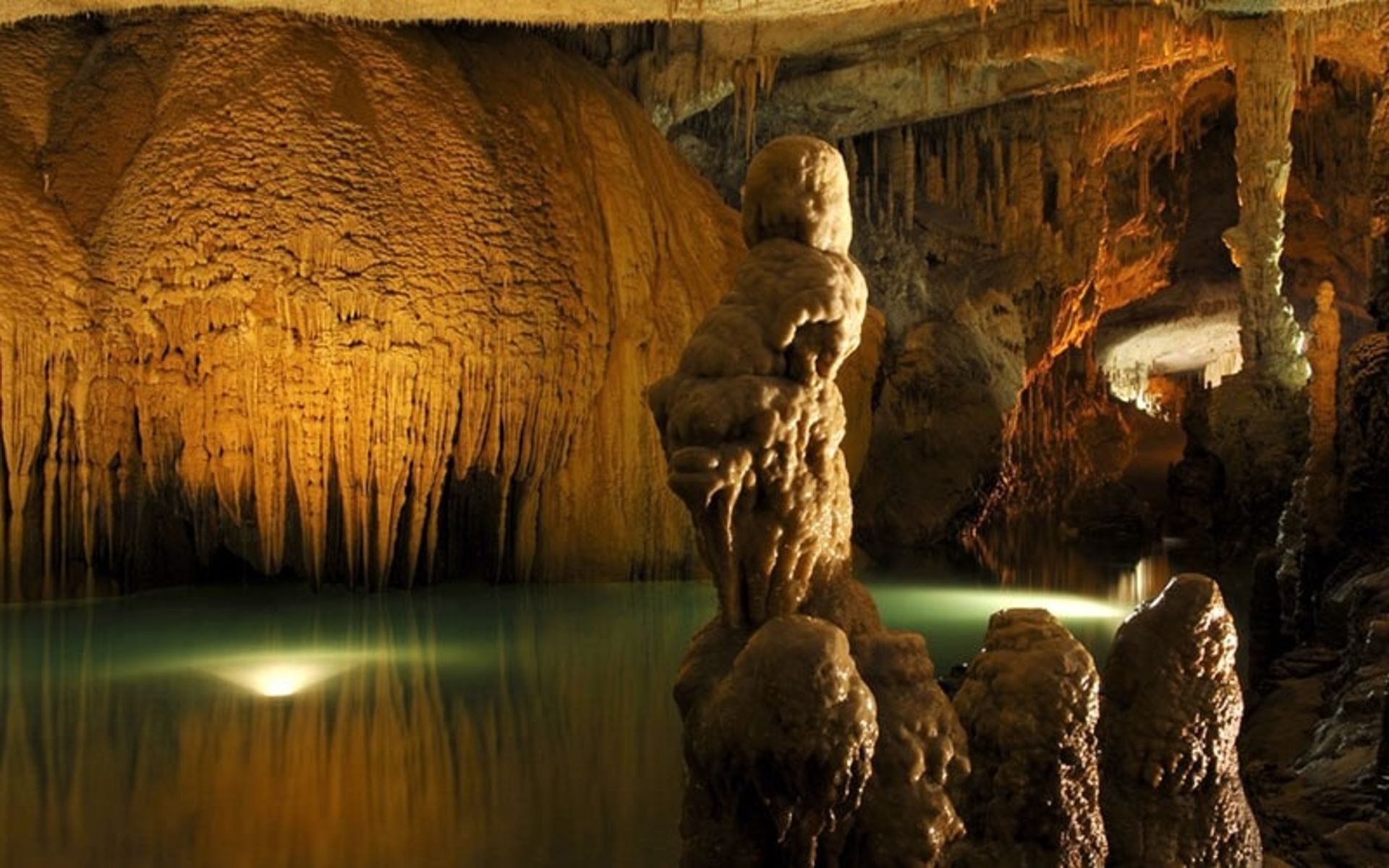 غار جعیتا لبنان، منبع عکس: nature.new7wonders.com، عکاس: ناشناس