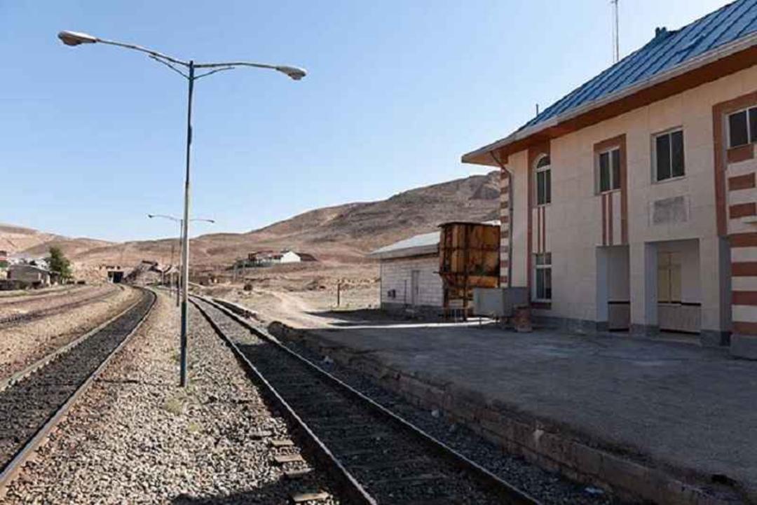 ایستگاه راه اهن گدوک، منبع عکس: گوگل مپ؛ عکاس: Babak S