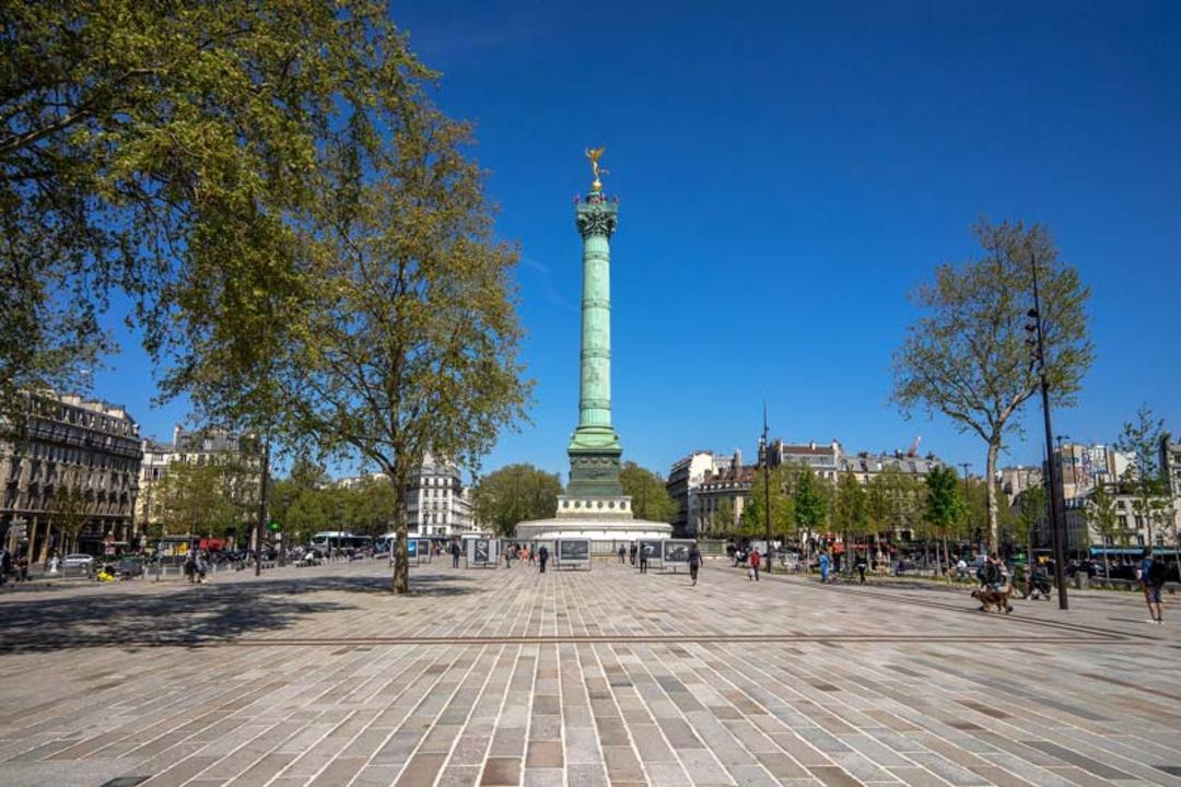 ستون ژوئیه در وسط میدان باستیل