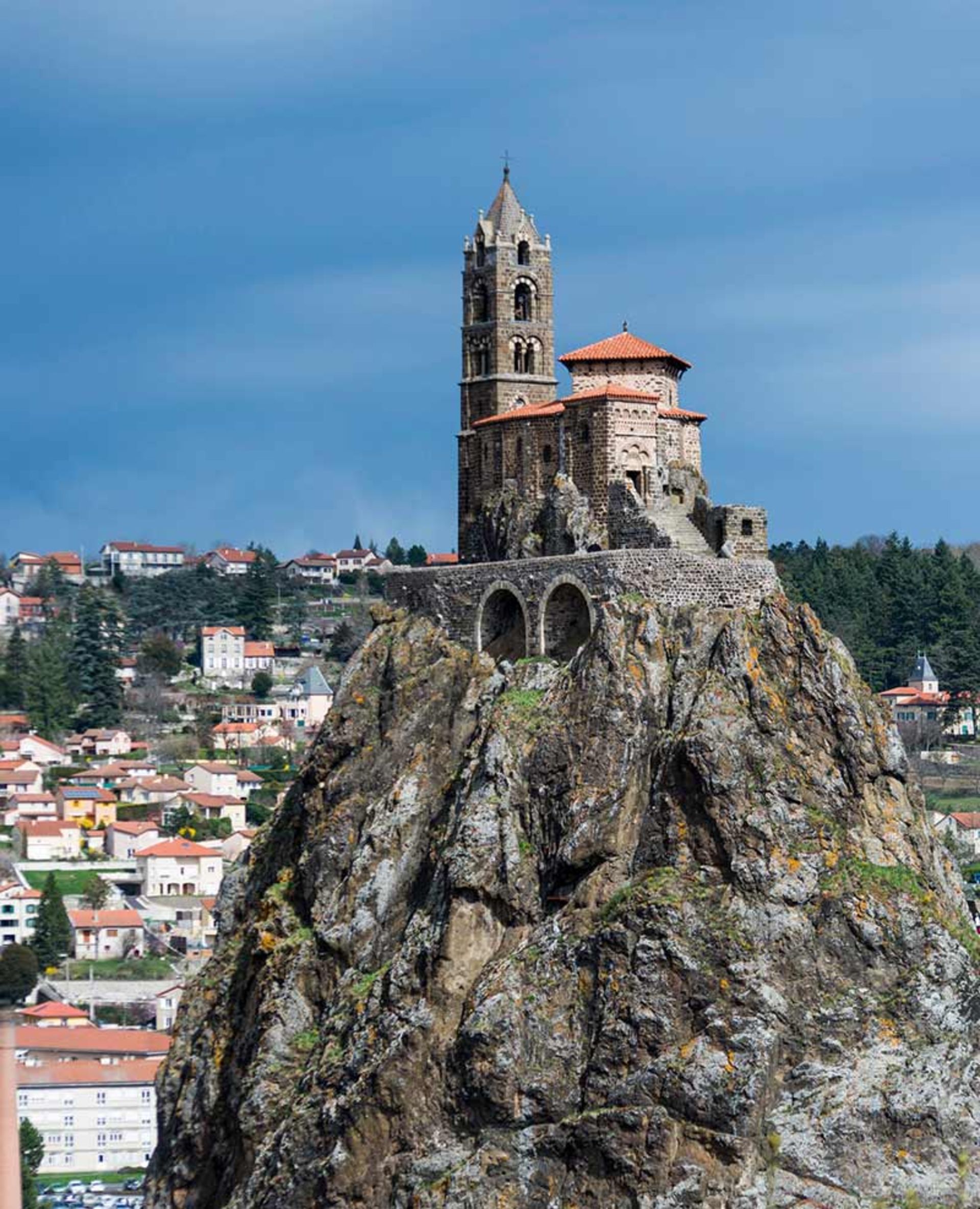 کلیسای کوچک سنت میشل (Saint-Michel d’Aiguilhe) در فرانسه