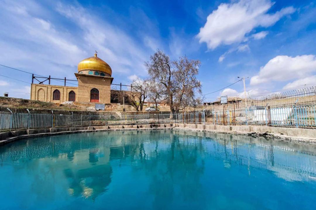 چشمه آب گرم ایوب پیغمبر؛ منبع عکس: گوگل مپ؛ عکاس: Hatam Zade