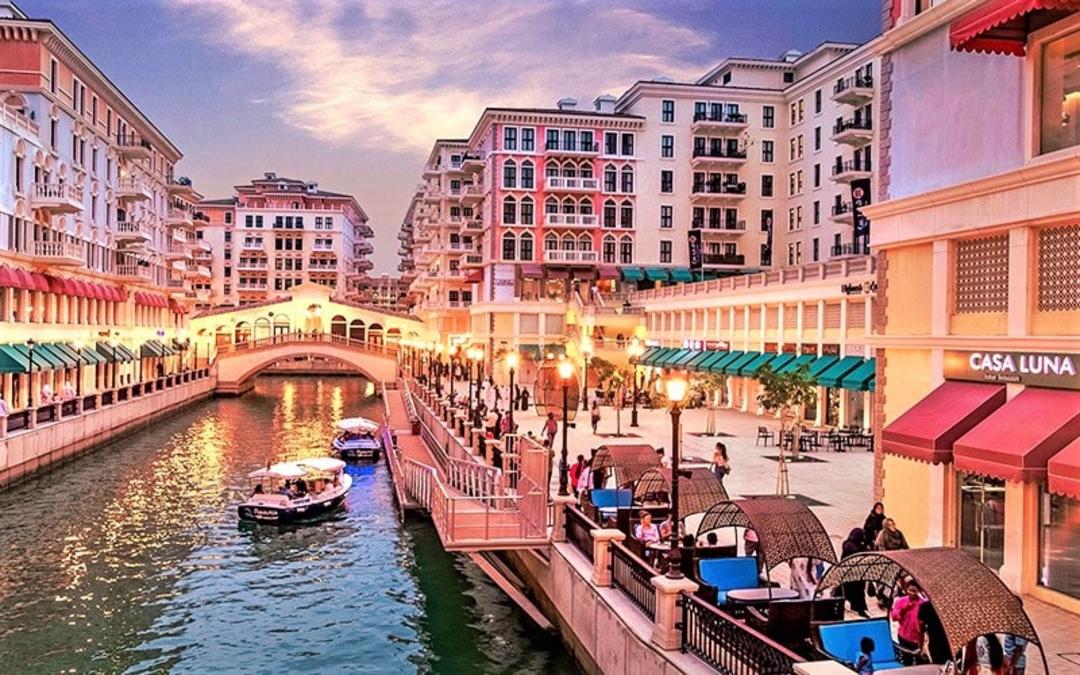 محله قنات در جزیره مروارید قطر، منبع عکس: thepearlqatar.com، عکاس: ناشناس