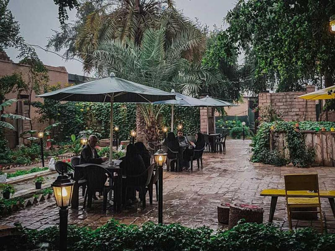 کافه باغهتل قو اهواز؛ منبع عکس: اینستاگرام hotelghoo_cafe؛ عکاس: نامشخص
