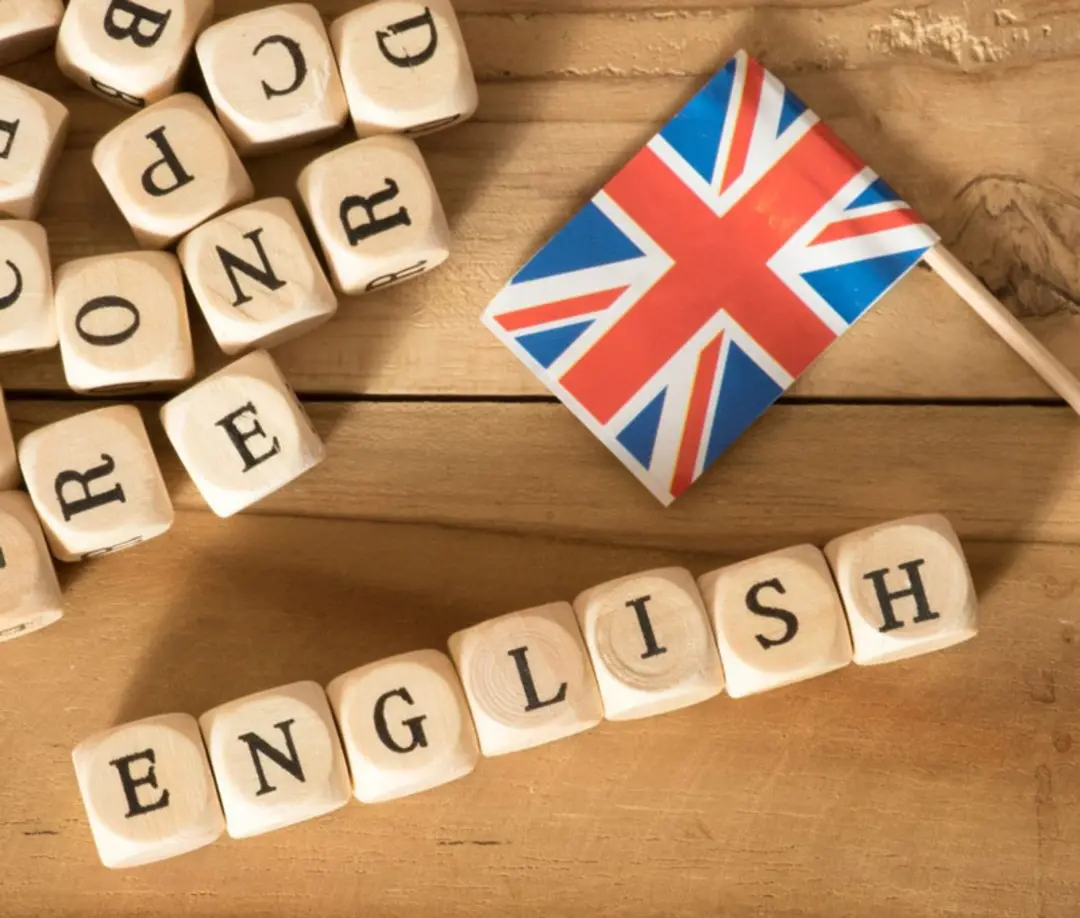 زبان انگلیسی؛ منبع عکس: English 100، عکاس: نامشخص