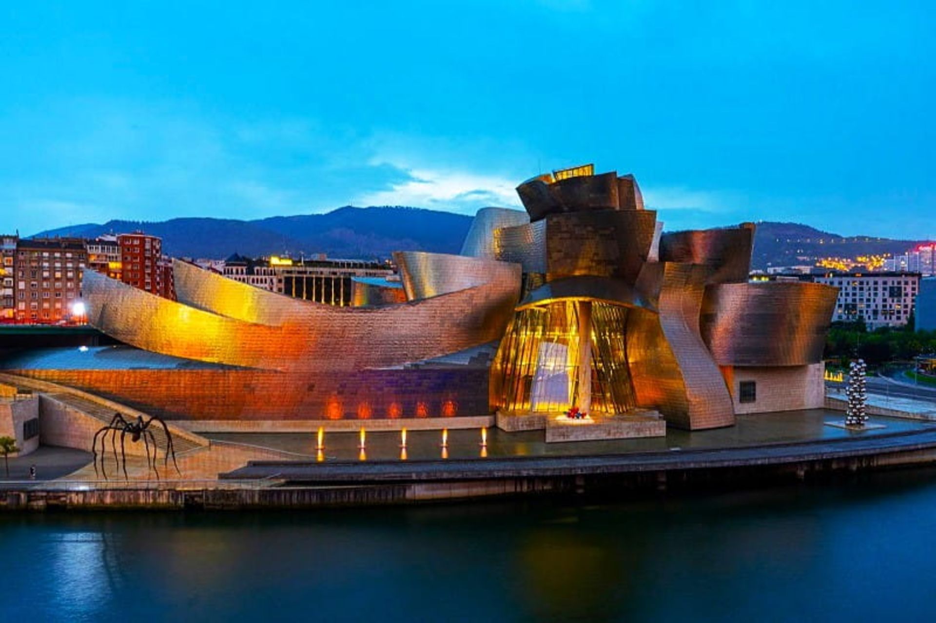موزه گوگنهایم بیلبائو، منبع: guggenheim-bilbao.eus
