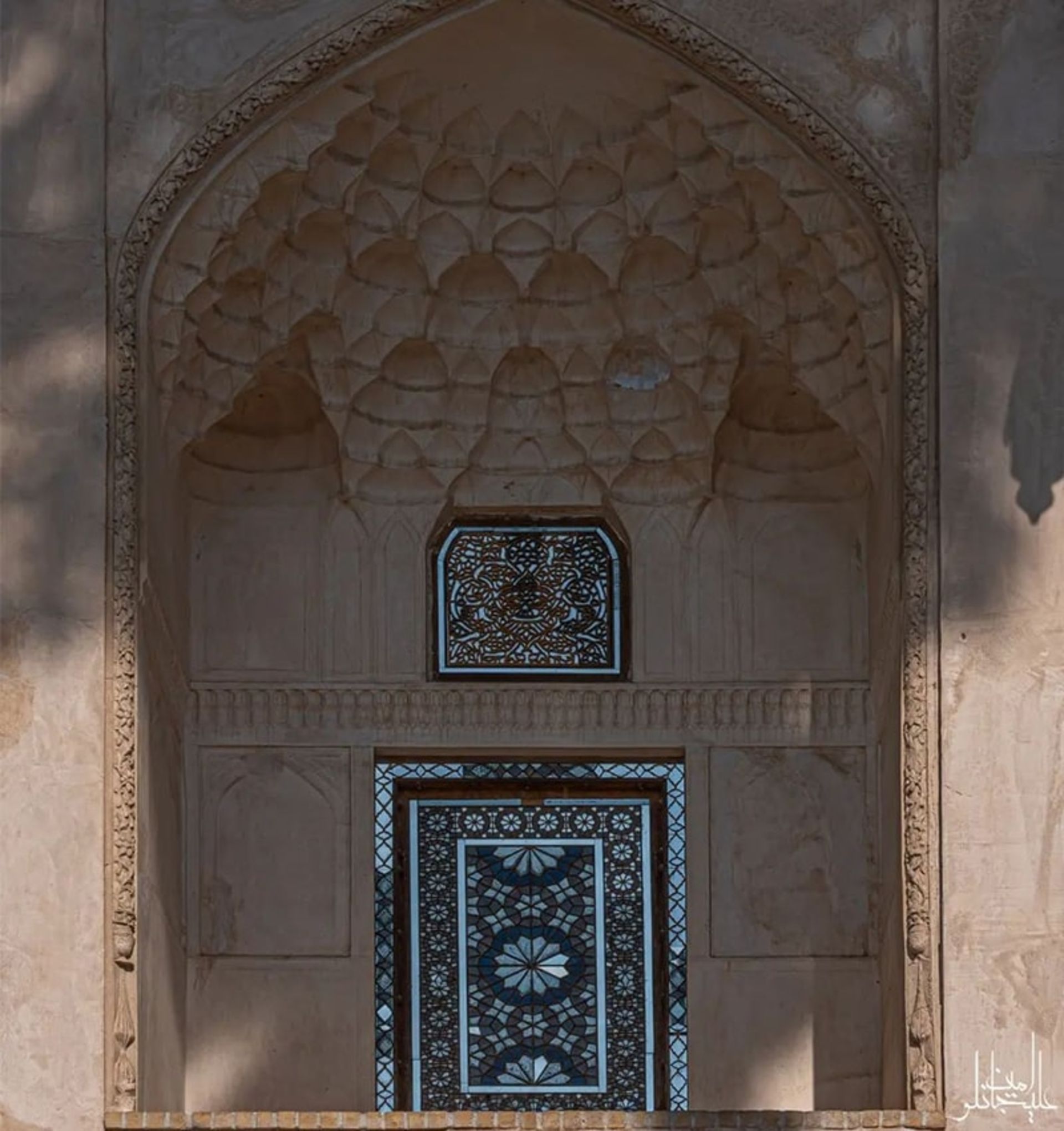 تزیینات فضای بیرونی خانه حقیقی اصفهان، منبع عکس: اینستاگرام alijanlou.amin@، عکاس: امین علیجانلو