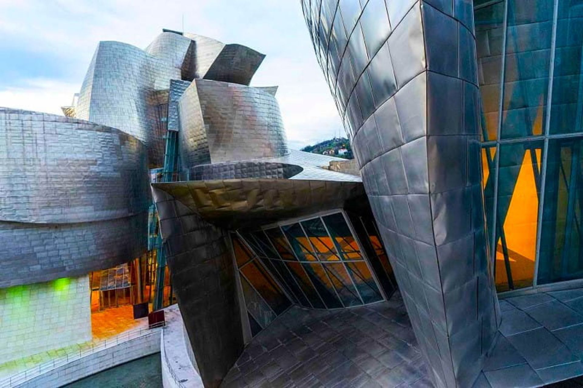 موزه گوگنهایم بیلبائو، منبع: guggenheim-bilbao.eus