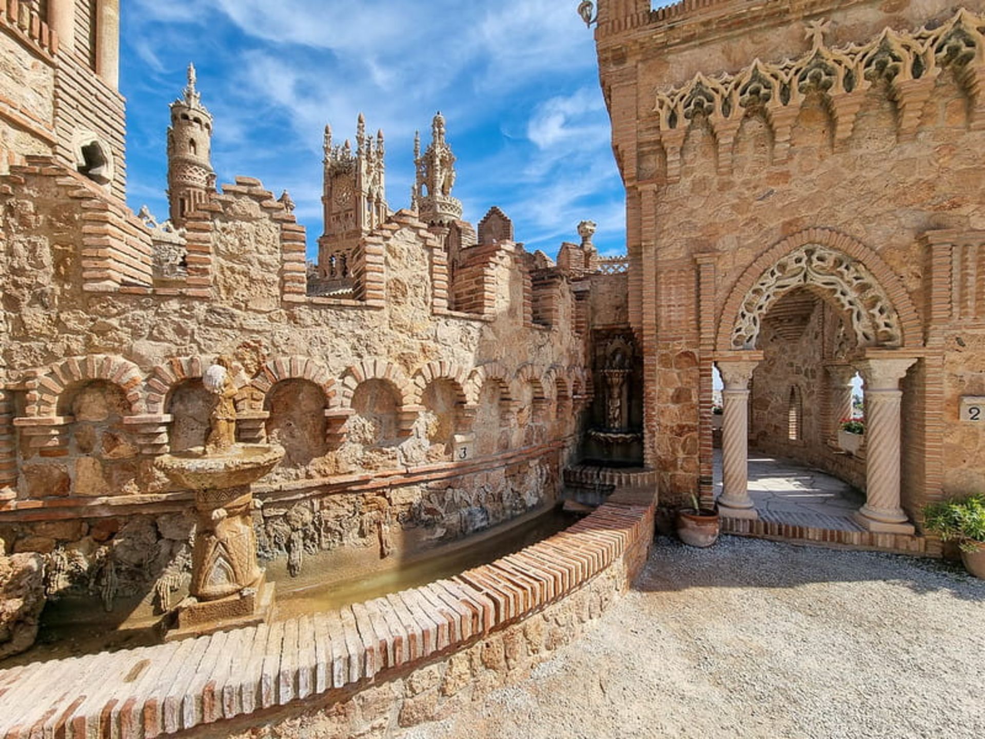 قلعه کولومارس، منبع: andaluciainmypocket.com