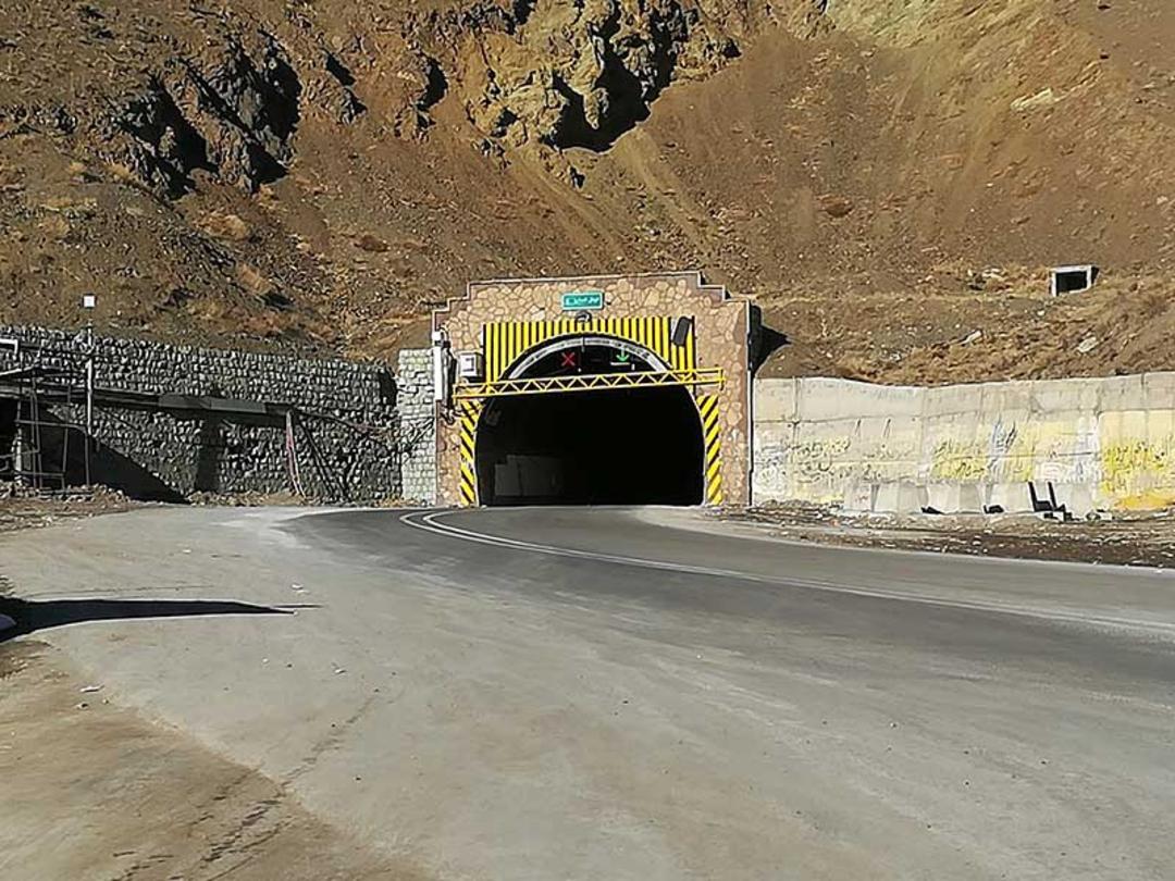 نمایی از تونل کندوان فعلی 