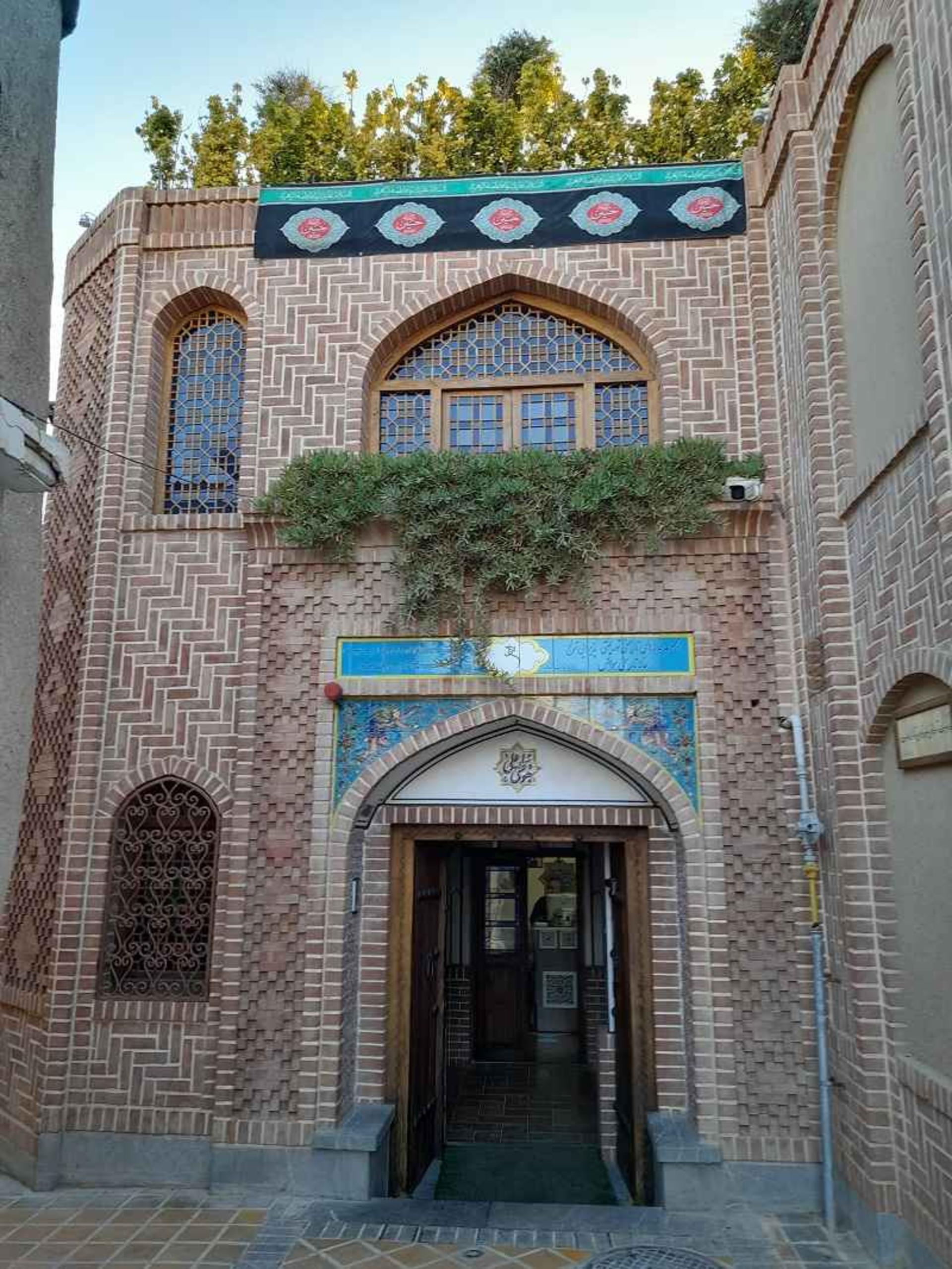 ورودی  رستوران ترنج اصفهان. منبع عکس: گوگل مپ. عکاس: Arsi gh
