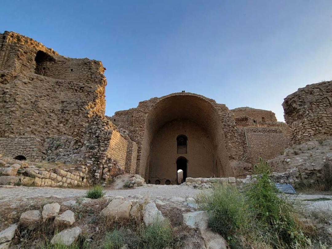 کاخ اردشیر بابکان در محوطه تاریخی فیروزآباد