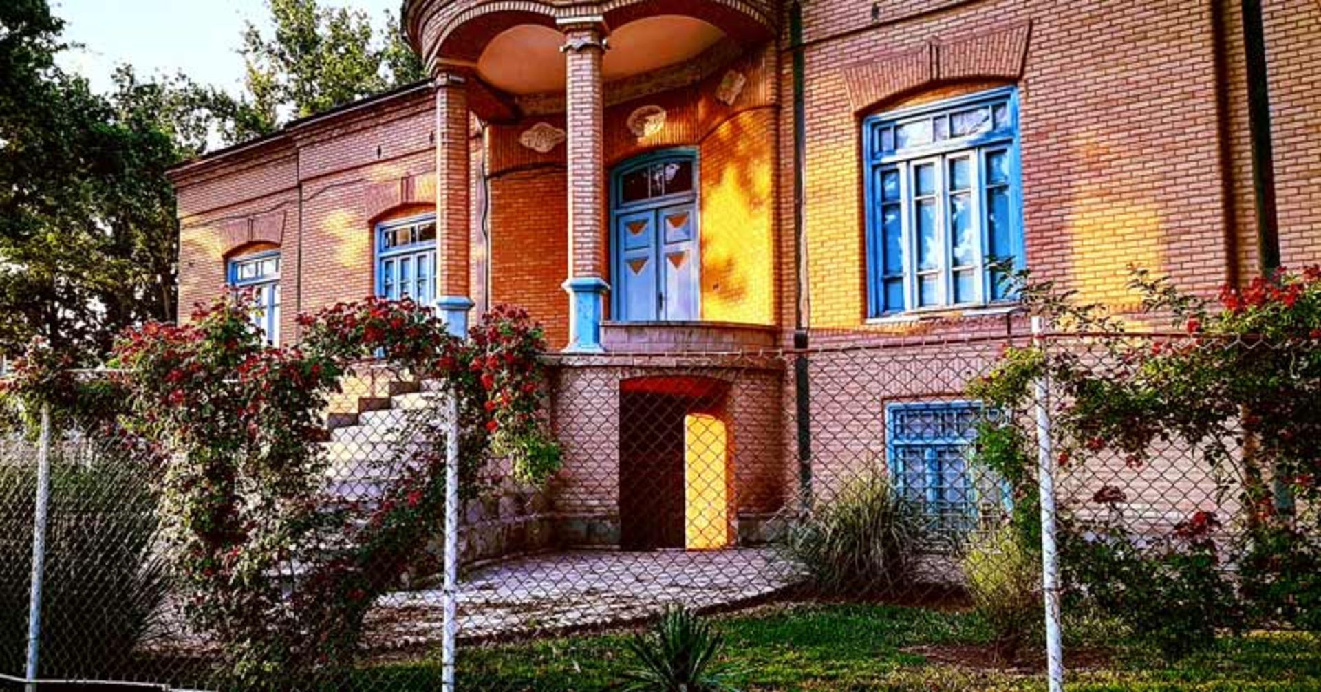 باغ و عمارت امین الاسلامی؛ منبع عکس: گوگل مپ؛ عکاس: سعیده عمارلو