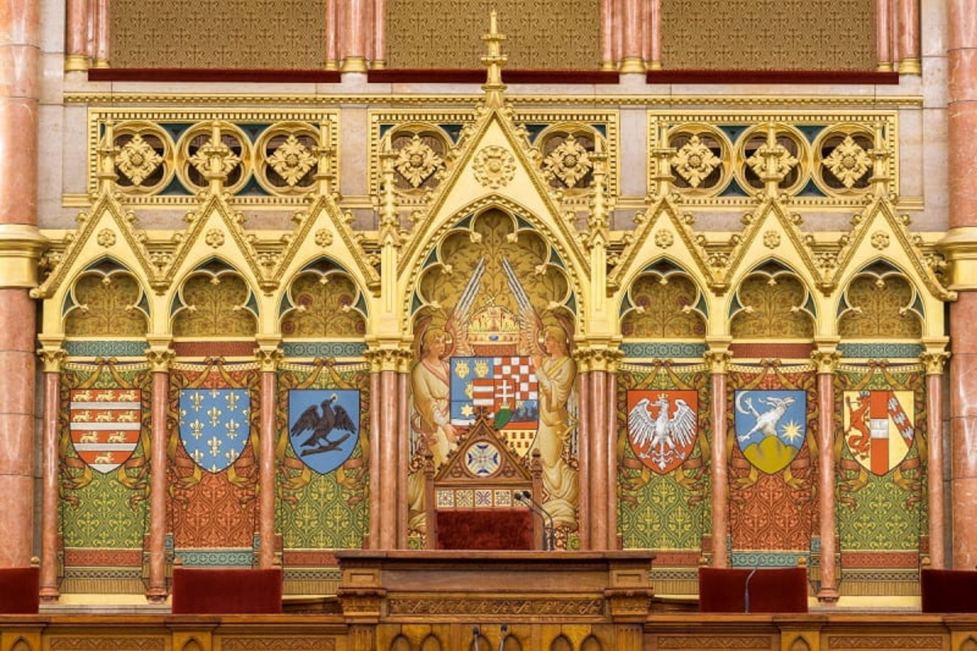 نقاشی و تزیینات پارلمان مجارستان، منبع: parlament.hu