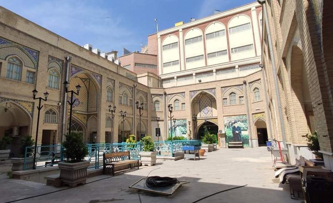 حوزه علمیه در کوچه مروی؛ منبع عکس: بلد؛ عکاس: نامشخص