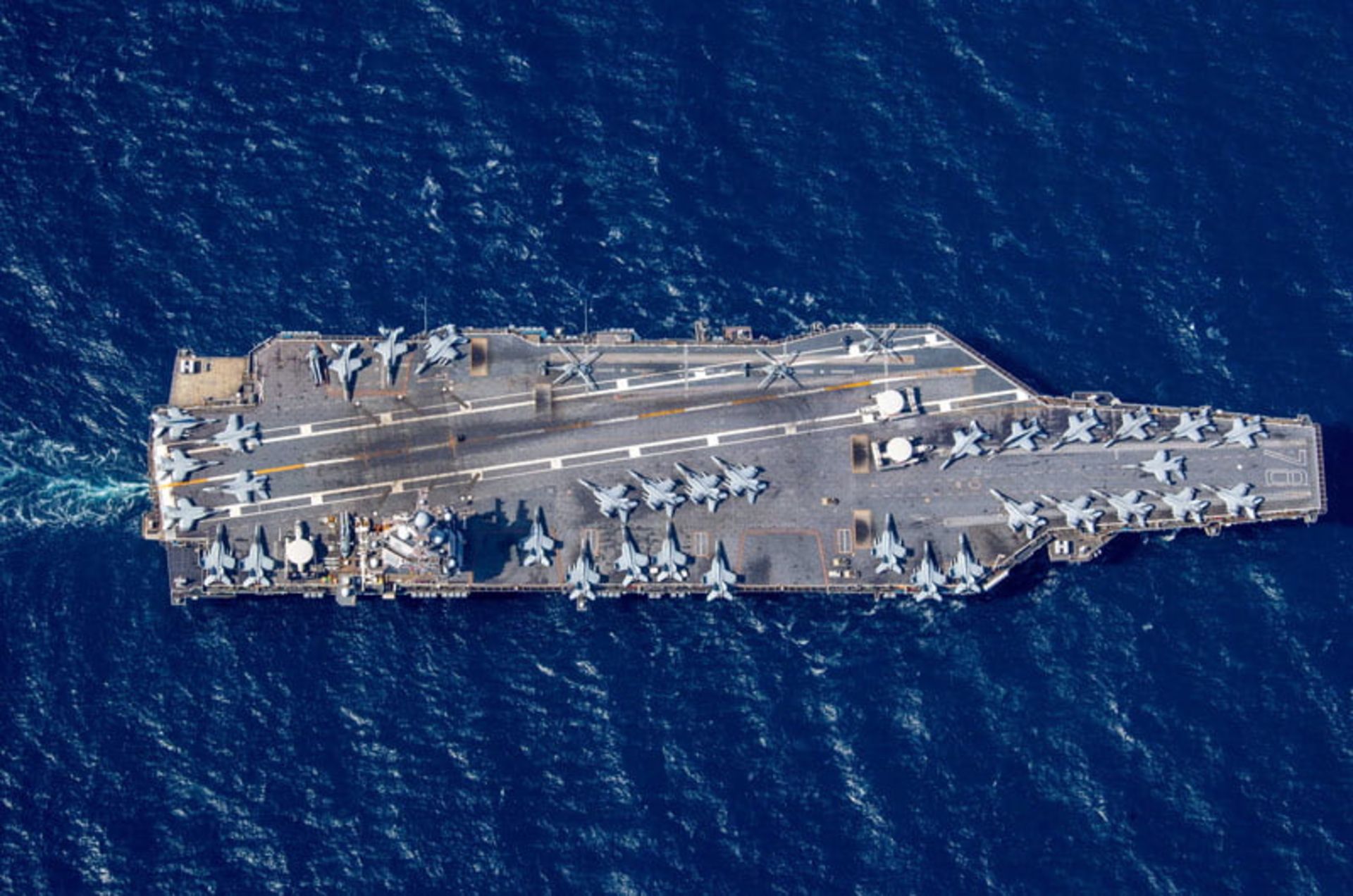 بزرگترین ناو جهان؛ منبع عکس: U. S. Naval Institute، عکاس: نامشخص