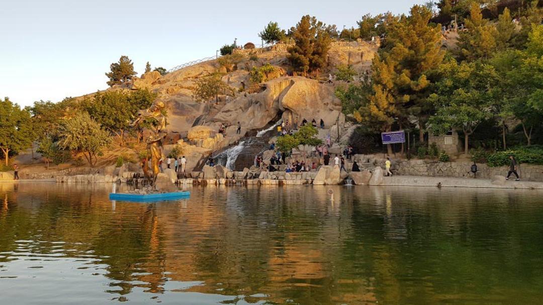 بوستان کوهسنگی مشهد؛ منبع عکس: google maps؛ عکاس: ahmad soltani