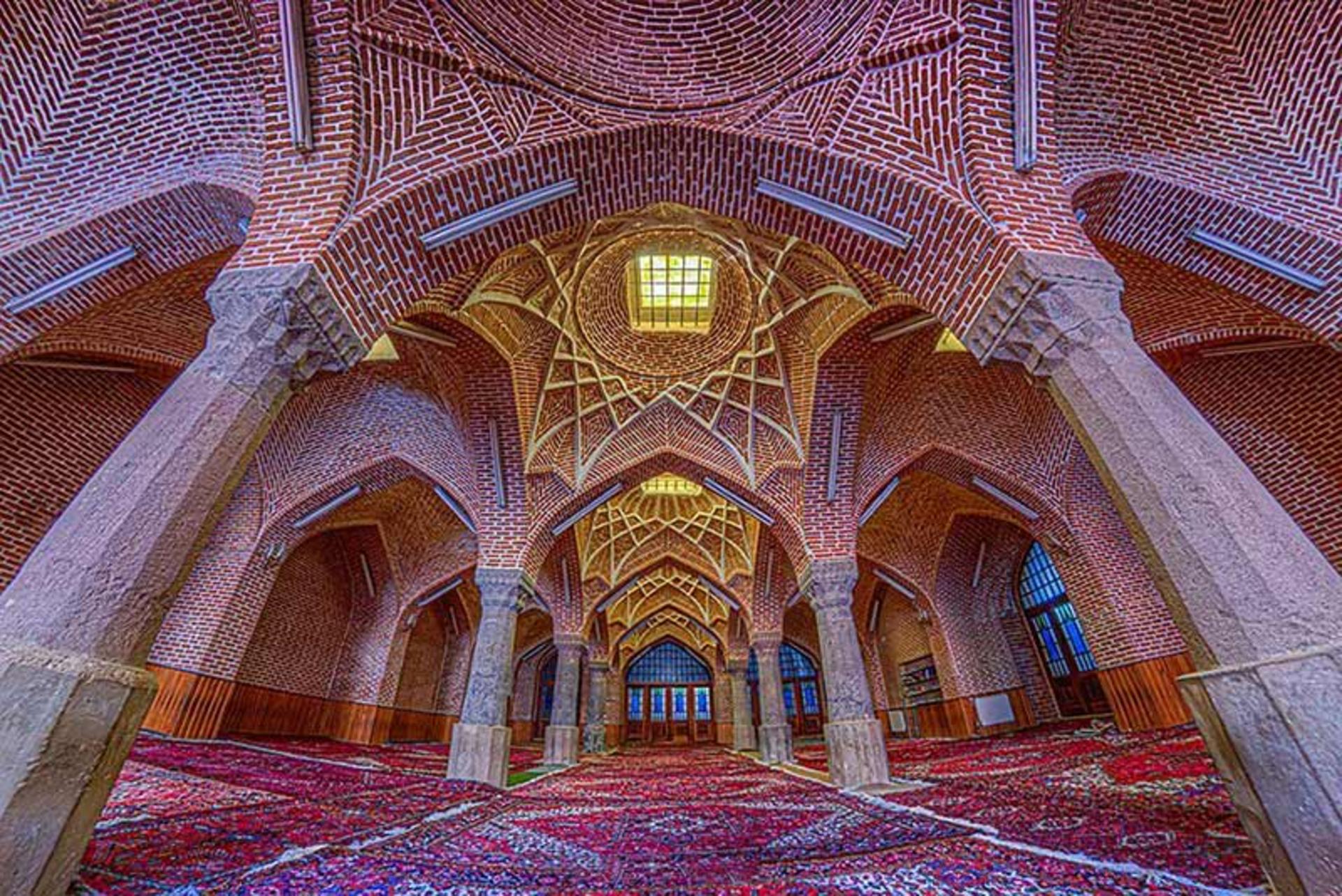 معماری داخلی مسجد جامع تبریز