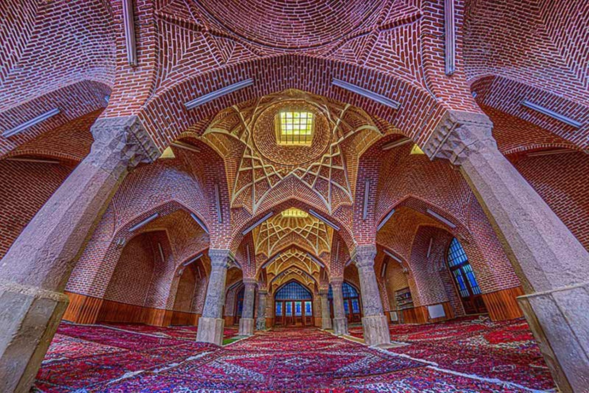 معماری داخلی مسجد جامع تبریز
