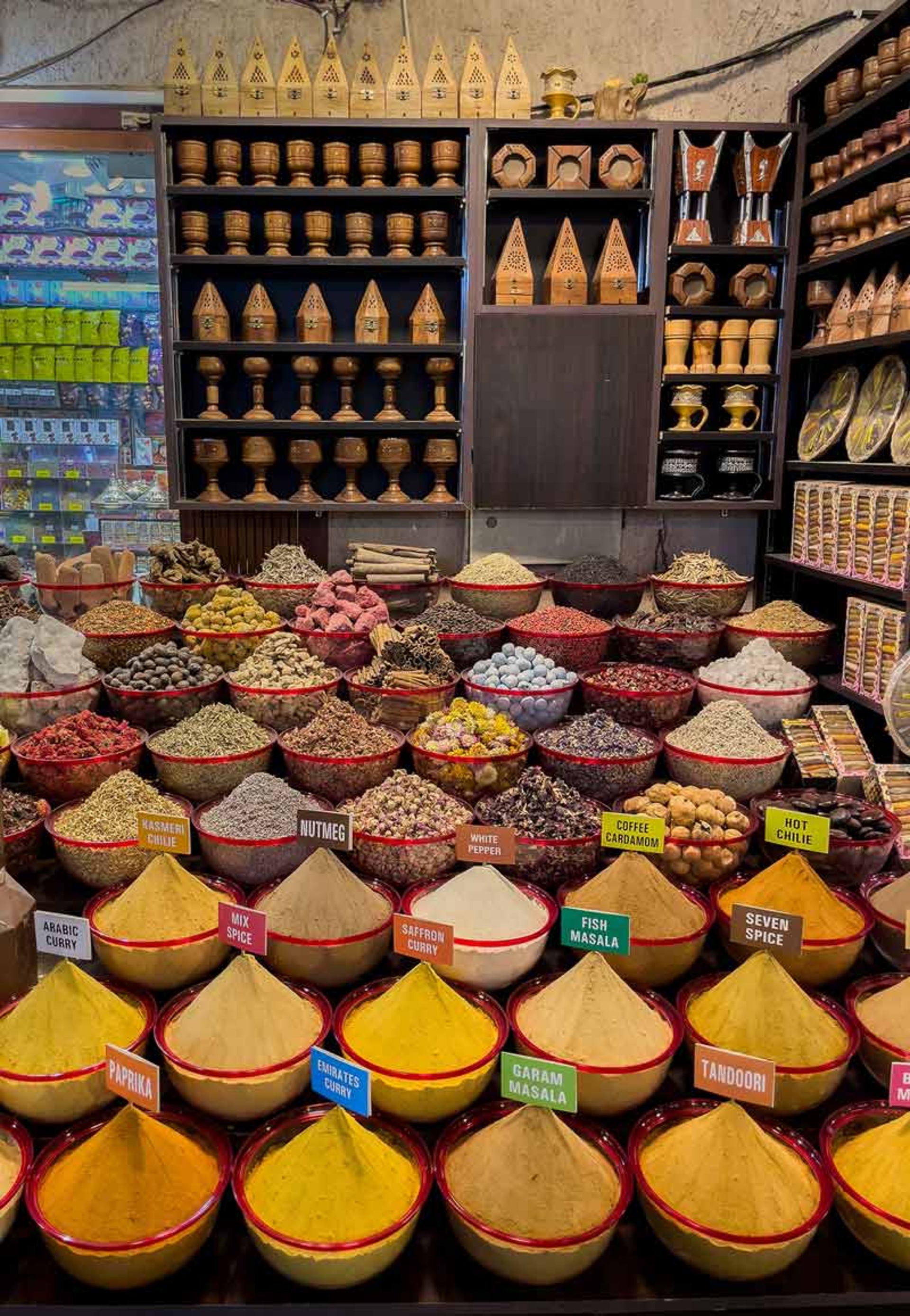 یک ادیوه فروشی قدیمی در دوبی