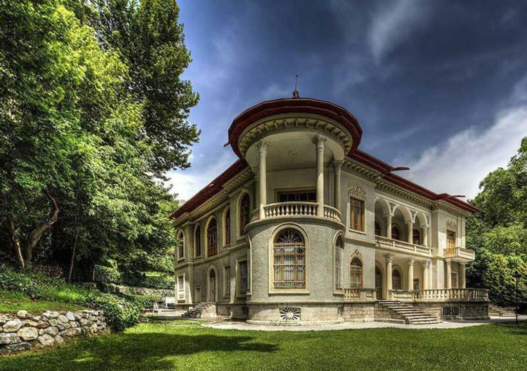 یک بنای تاریخی در مجموعه سعدآباد تهران