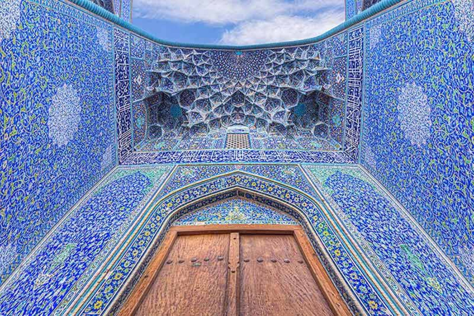 معماری داخلی سقف مسجد شیخ لطف‌الله اصفهان