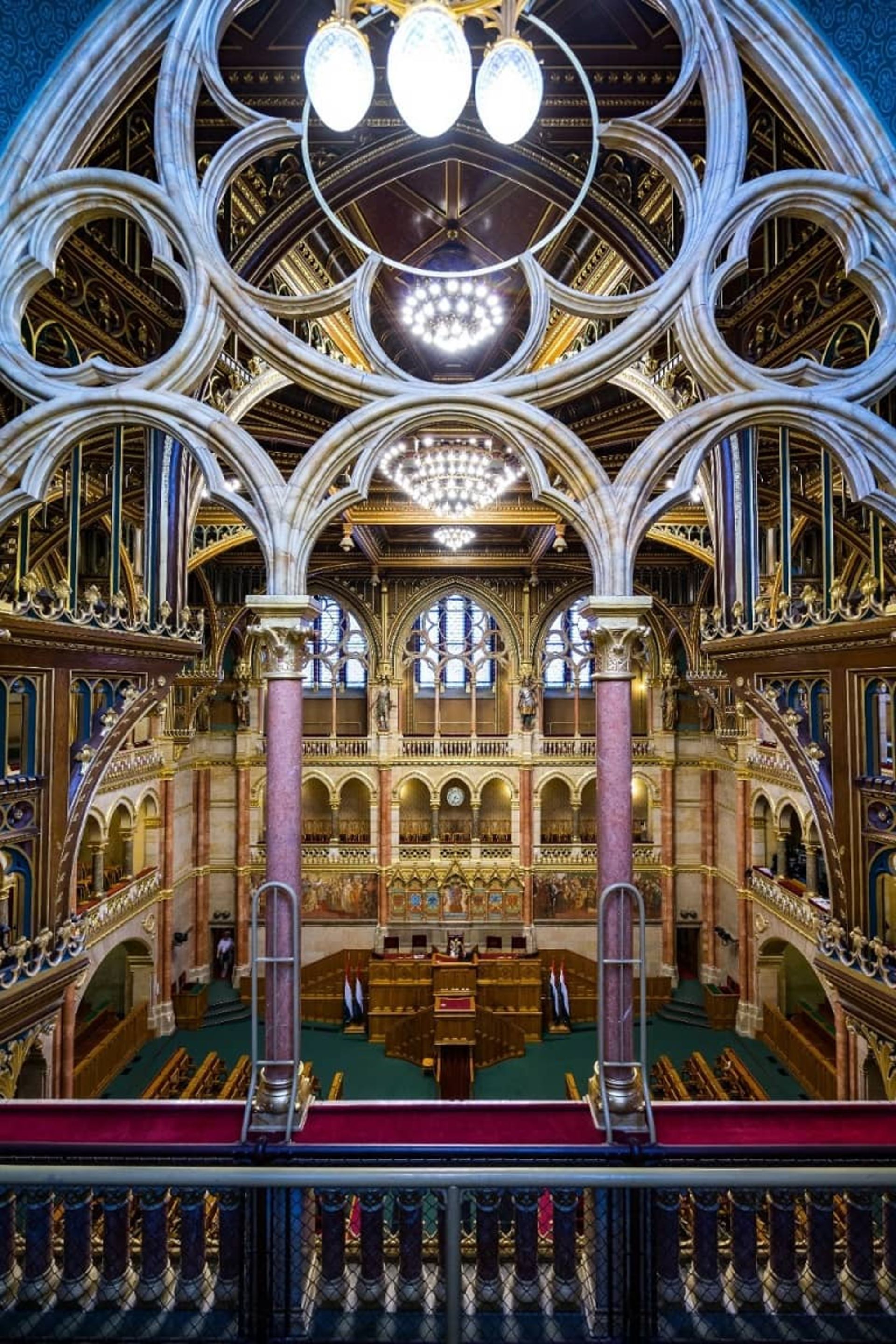 اتاق نمایندگان، منبع: parlament.hu