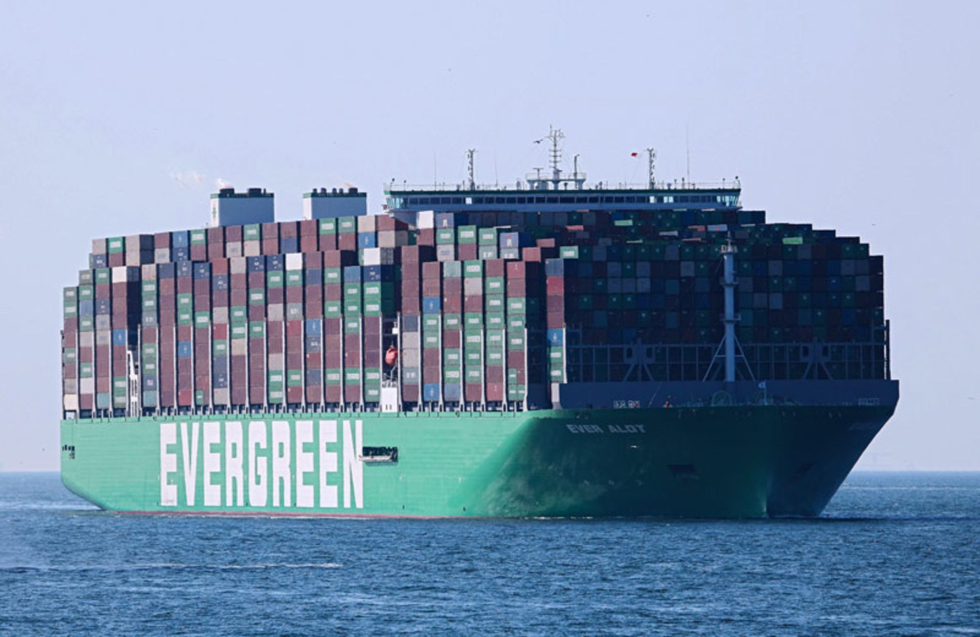 کشتی اور الات؛ منبع عکس: ShipSpotting.com، عکاس: Hannes Van Rijn