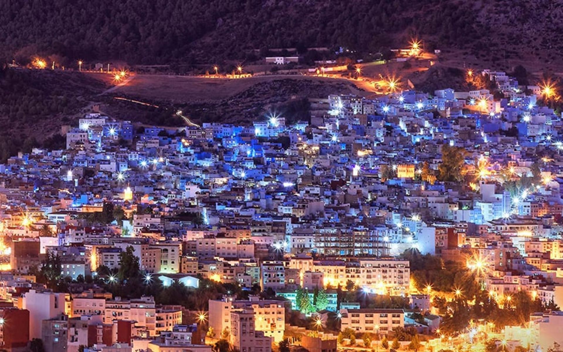 شفشاون مراکش در شب، منبع عکس: paulreiffer.com، عکاس: نامشخص
