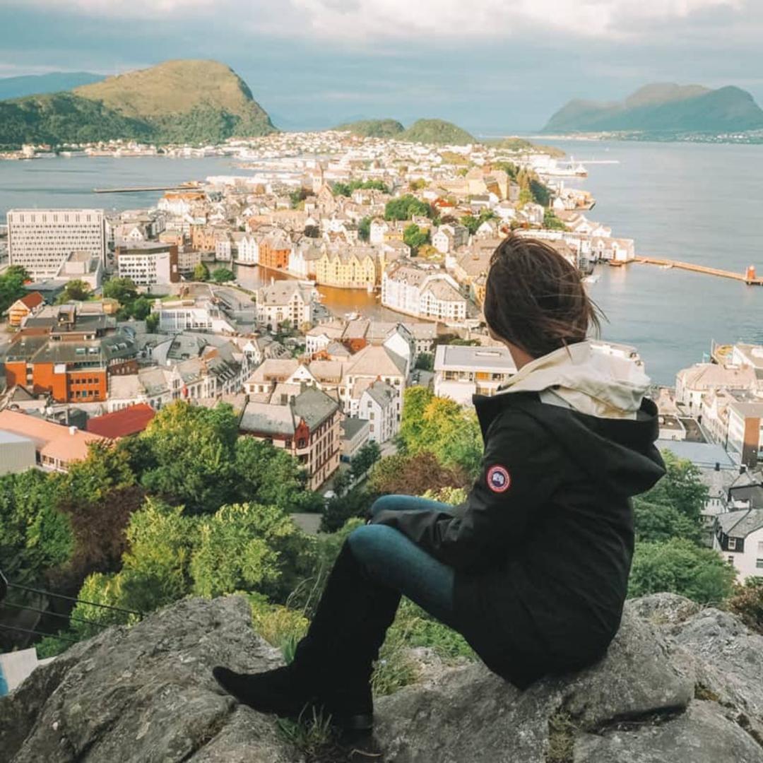 سفر مجردی خانم‌ها نروژ؛ منبع عکس: World of Wanderlust، عکاس: نامشخص