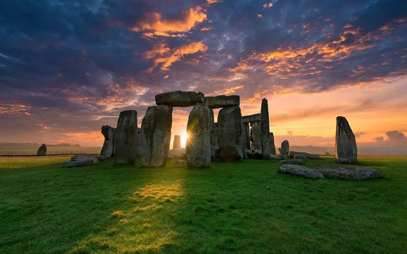 بنای باستانی استون هنج (Stonehenge) در انگلستان