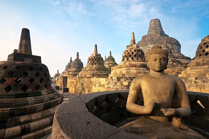 معبد بوروبودور (Borobudur) اندونزی، بزرگ‌ترین معبد بودایی جهان