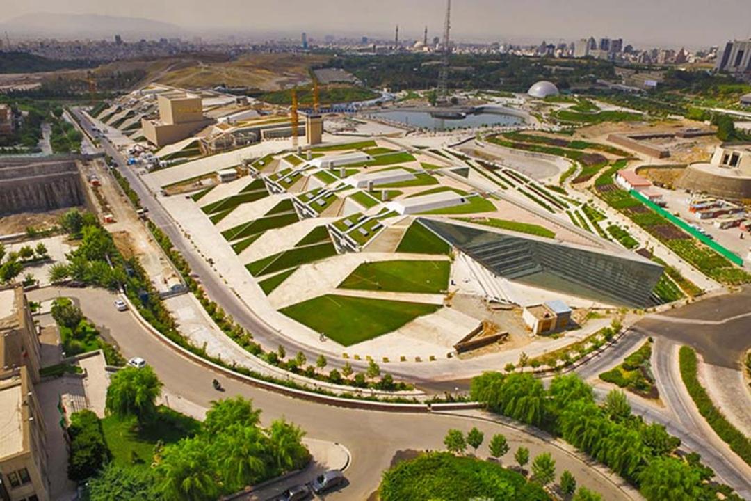 ساختمان باغ کتاب تهران از نمای بالا