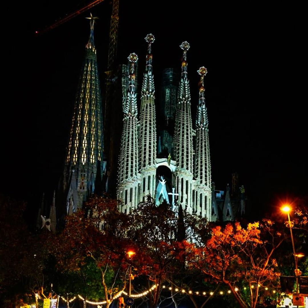 ساگرادا فامیلا، منبع: sagradafamilia.org