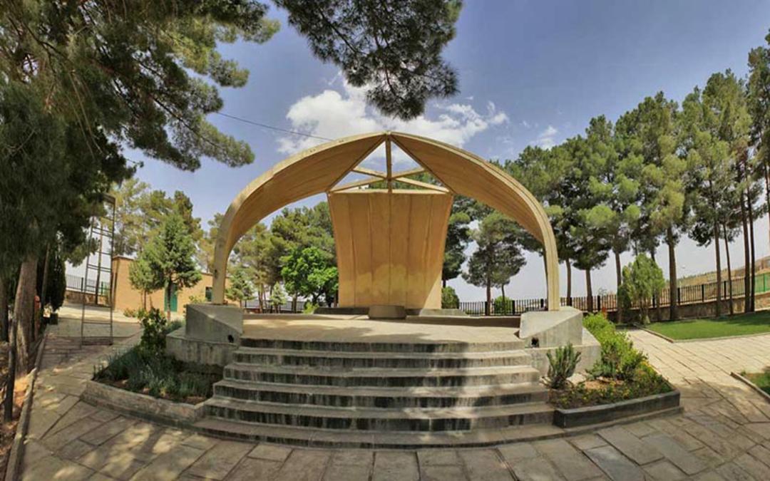 آرامگاه ابوالحسن زید بیهقی؛ منبع عکس: اداره کل میراث فرهنگی استان خراسان رضوی؛ عکاس: دهقان‌ پور