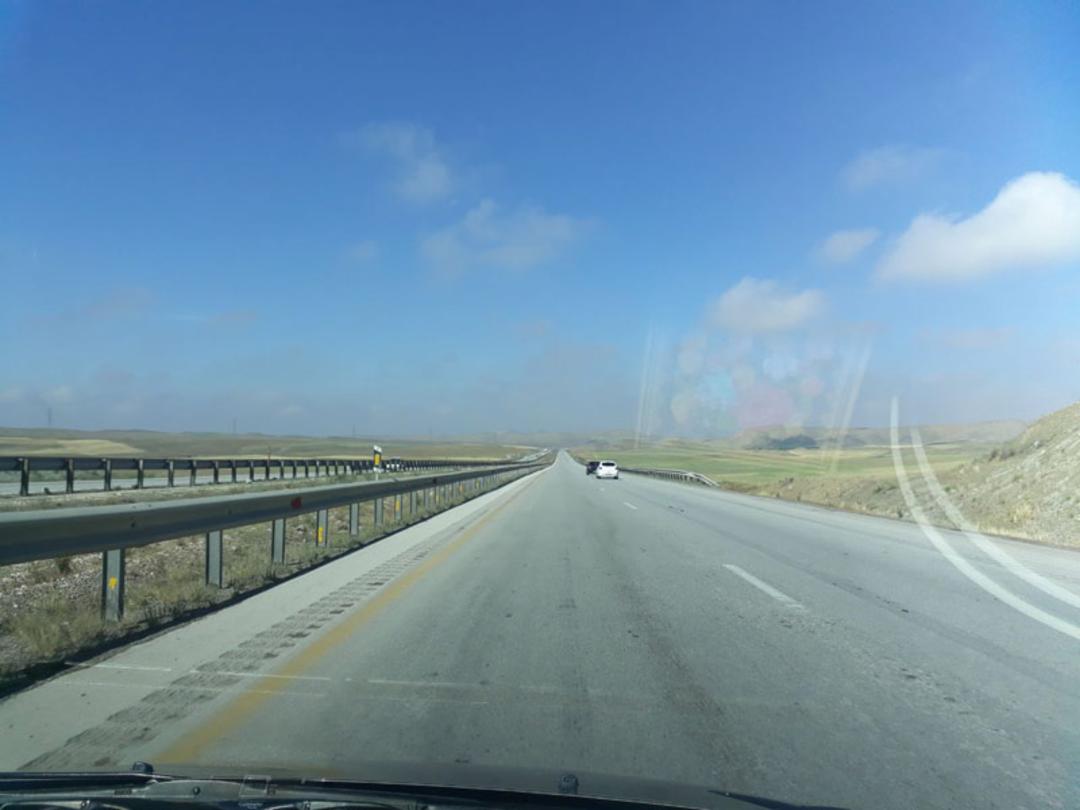 جاده ساوه-همدان؛ منبع عکس: کجارو، عکاس: رضا اردو