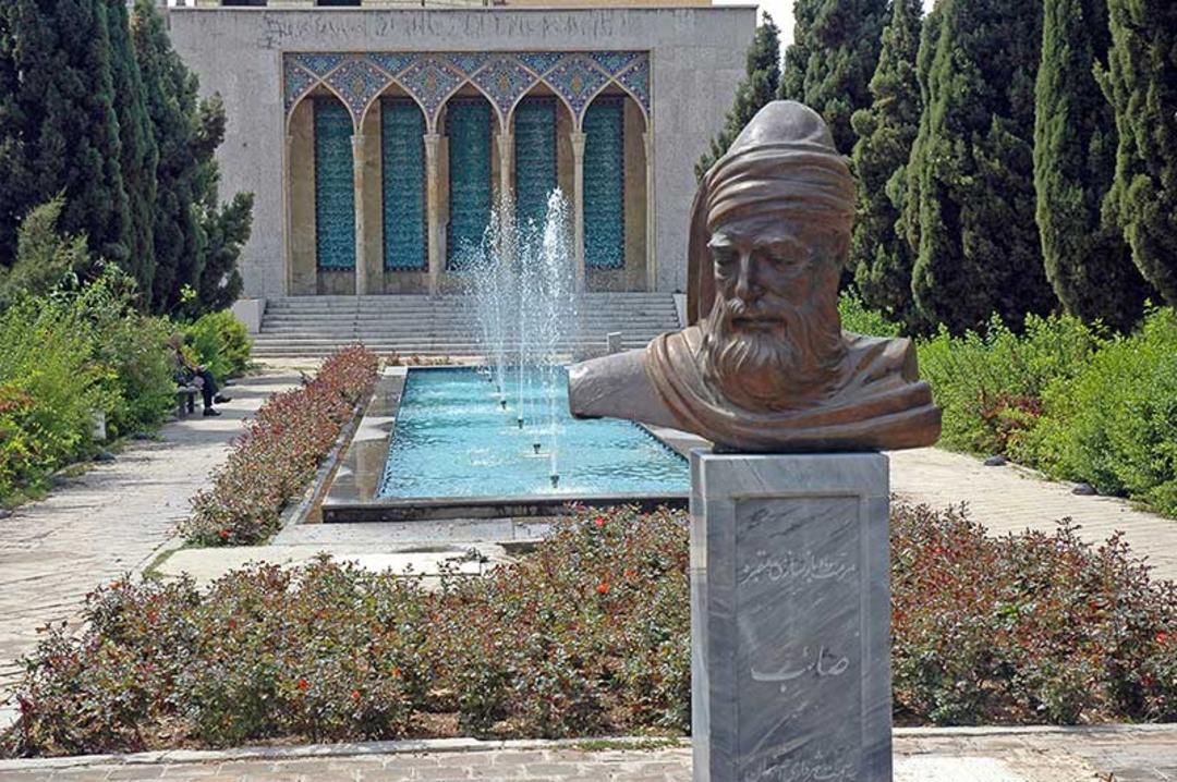سردیس صائب تبریزی؛ منبع عکس: ویکی‌مدیا؛ عکاس: مهرداد شفاعی