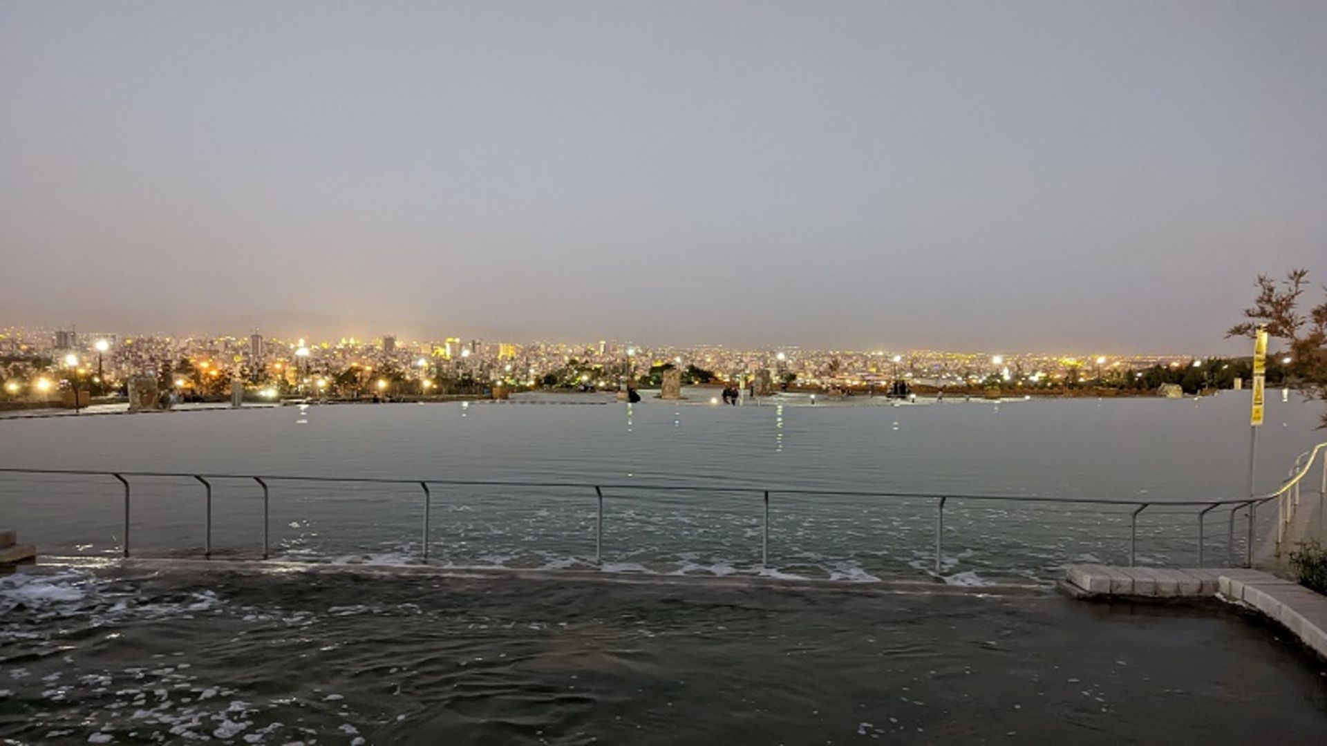 چشم اندازی از کوهشار مشهد. منبع عکس: google maps؛ عکاس: امید میلانی فرد