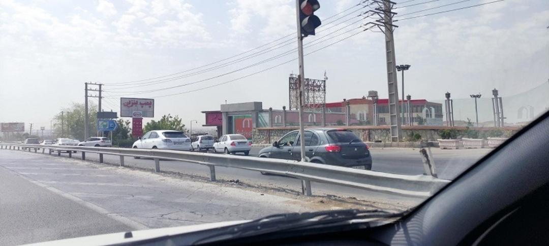 مسیر دسترسی به هایپر کالای خانه ایوان؛ منبع عکس؛ مسیریاب نشان؛ عکاس: کاربر نشان (محمد)