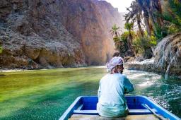 قایق‌سواری در وادی شاب