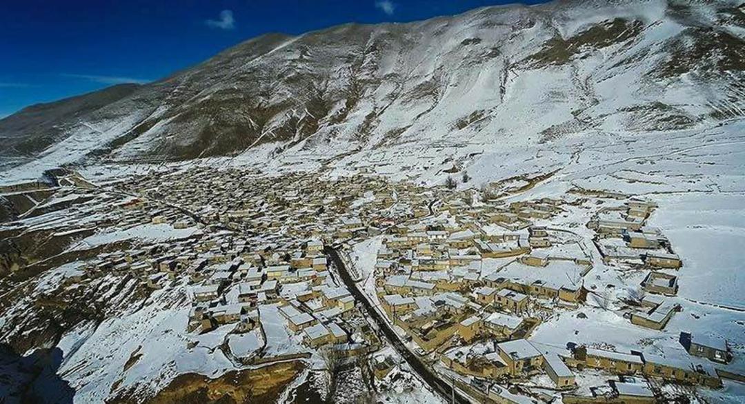 روستای موئیل، منبع: دهگردی