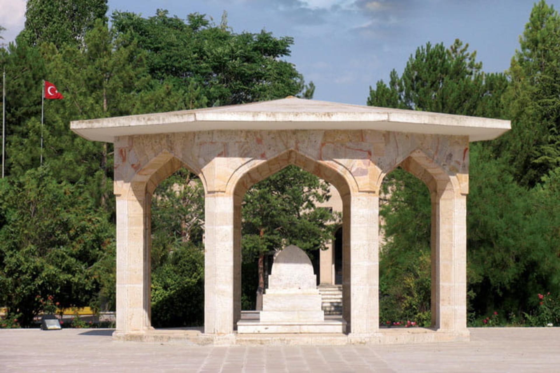 مقبره یونس امره اسکی شهیر