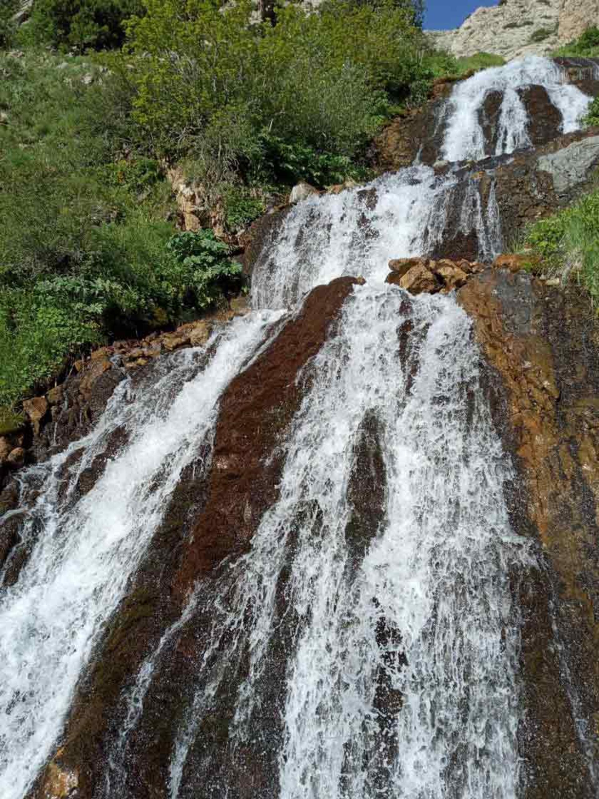 جریان خروشان آبشار سیبیه خانی