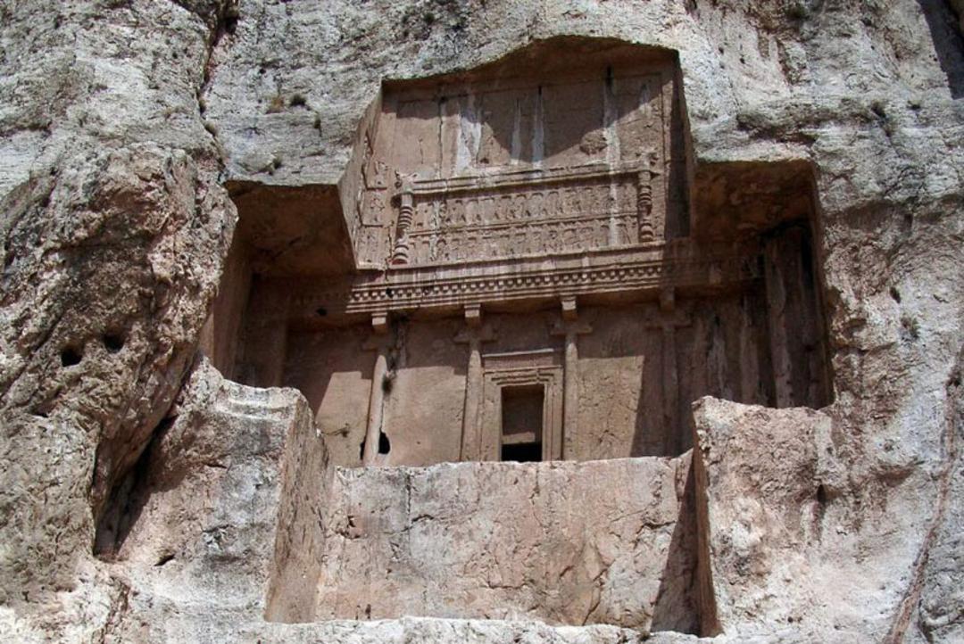 آرامگاه اردشیر یکم