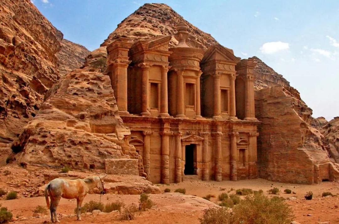 بناهای تاریخی پترا