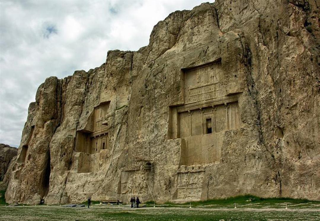 آرامگاه داریوش در نقش رستم