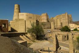 دورنمایی از قلعه بهلا