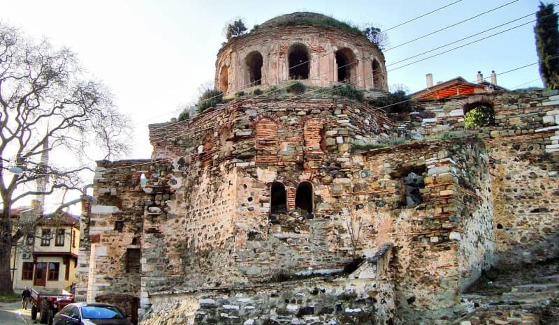 کلیسای کوم یاکا 