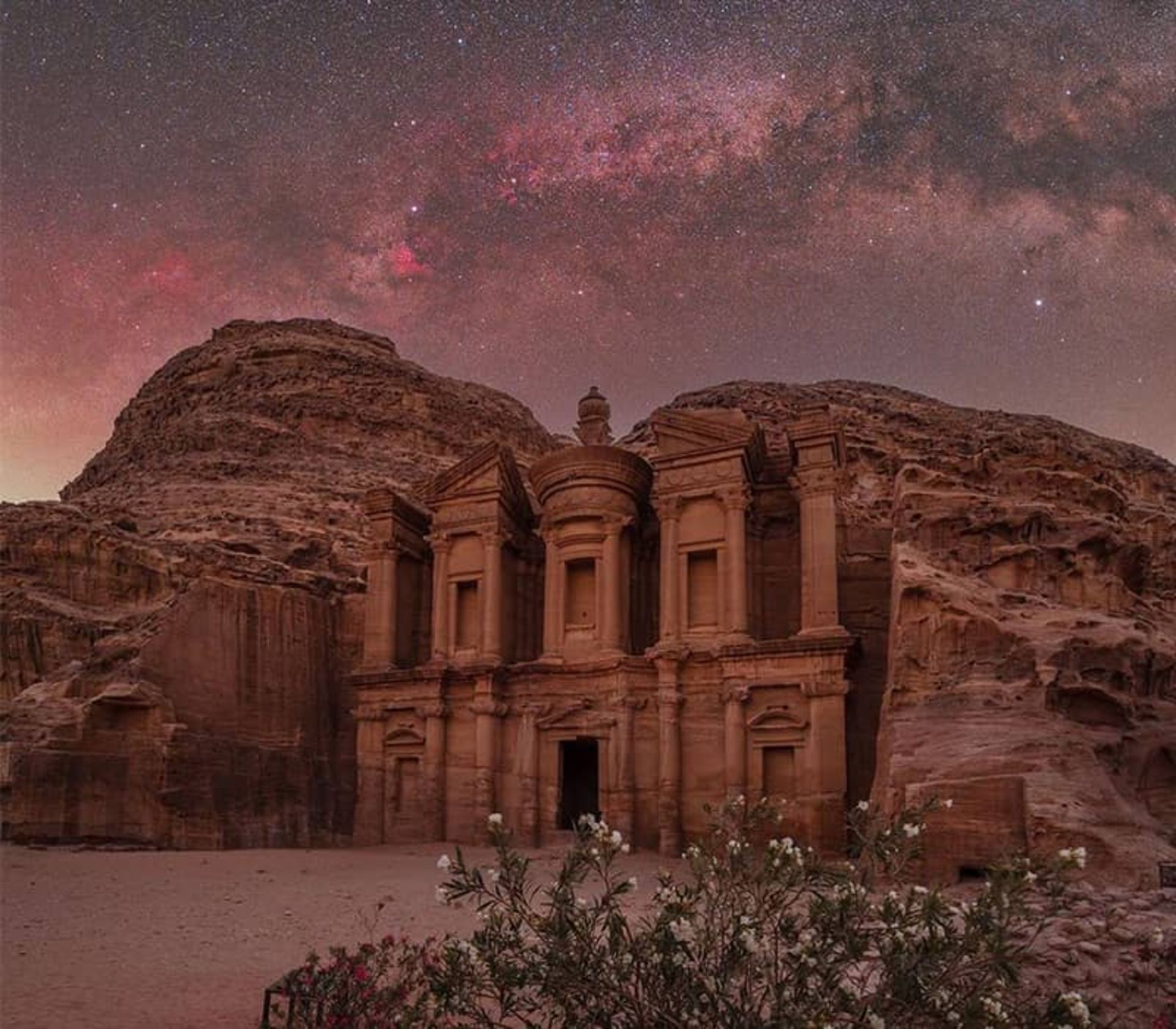 پترا در زیر آسمان پر ستاره