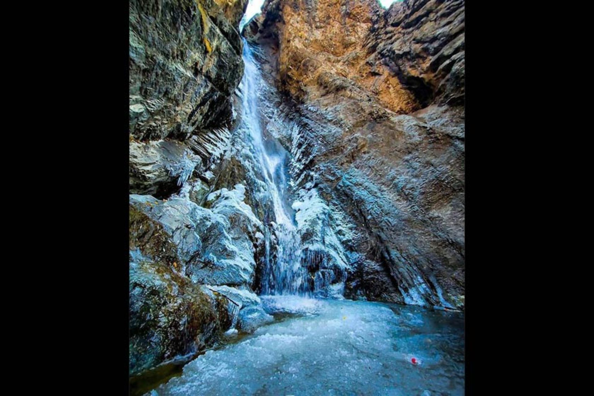 آبشار رندان در دل طبیعت