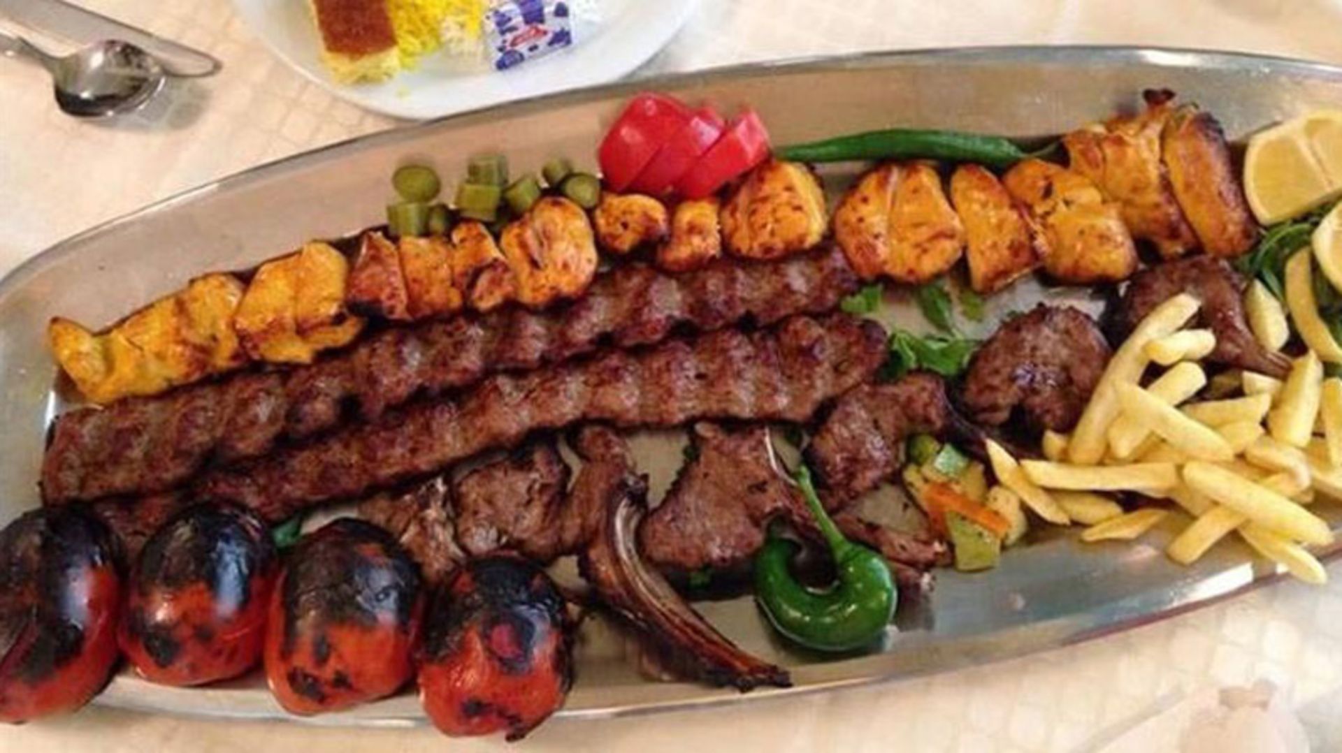 رستوران البرز